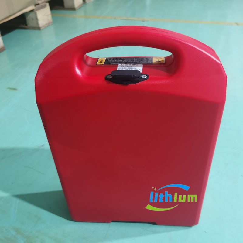 Pin lithium ion màu đen với công suất 30Ah điện áp 24V